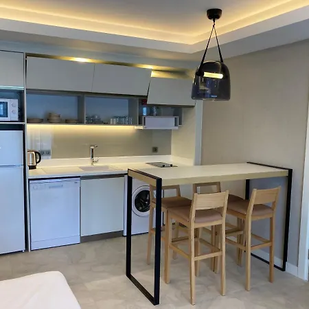 Wonderful In A Prime Location Guarantees A 5 Star 아파트 시데